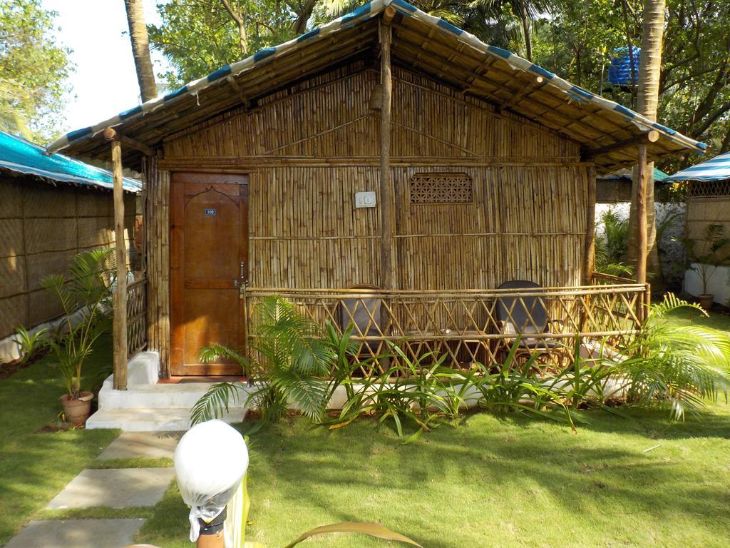 Guest House The Sunset Мандрем Екстериор снимка